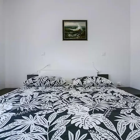 Vitalia 2+2 Apartment Porec